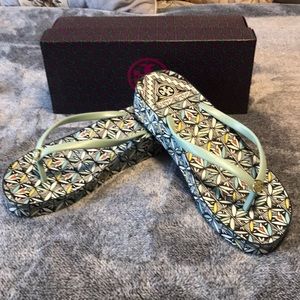 NIB Tori Burch Thandie Wedge Rubber Flip Flops 11